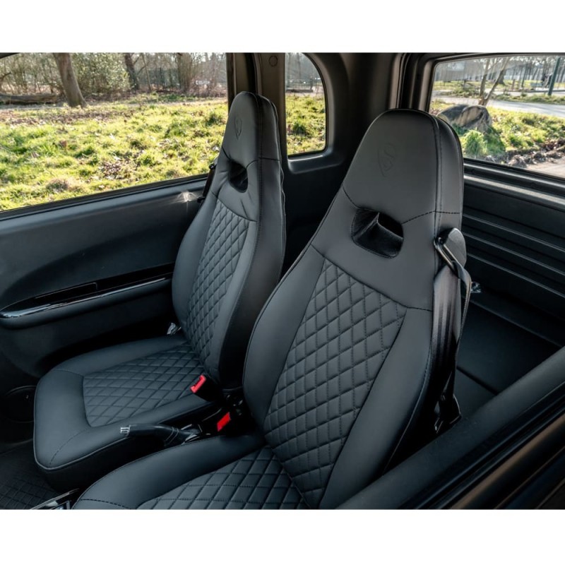 Location voiture sans permis électrique Simplici S1 blanche