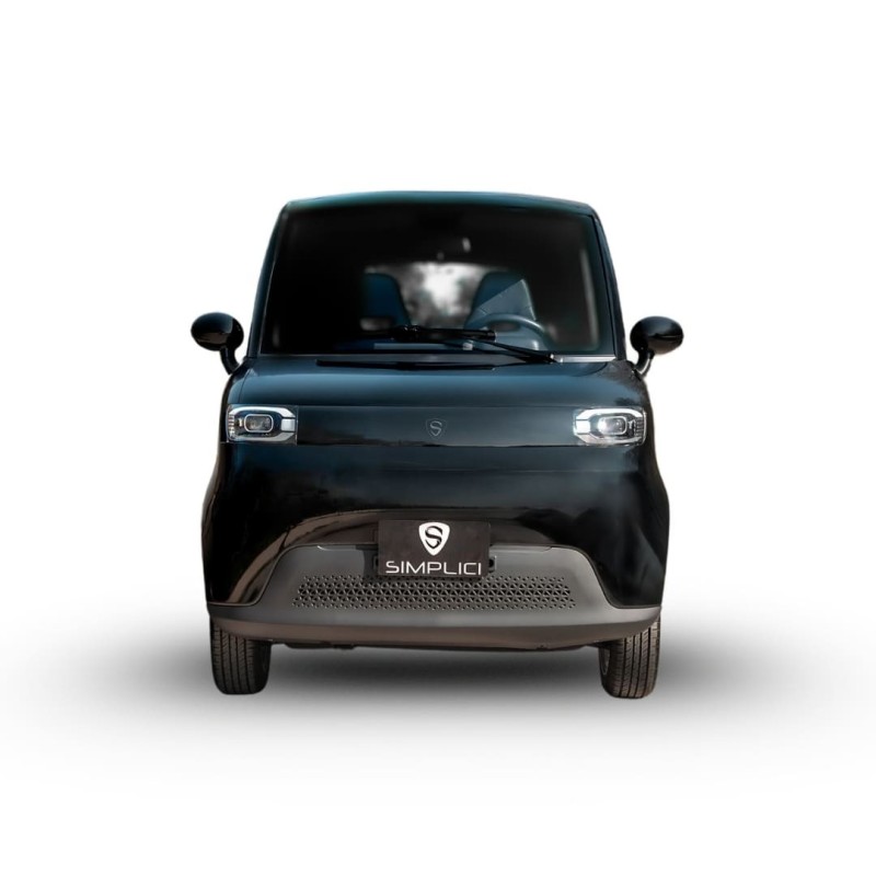 Location courte durée Simplici S1 noire Voiture sans permis électrique avant